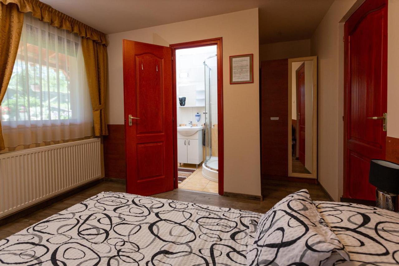 Erika Vendeghaz Hotel Eger Exterior photo